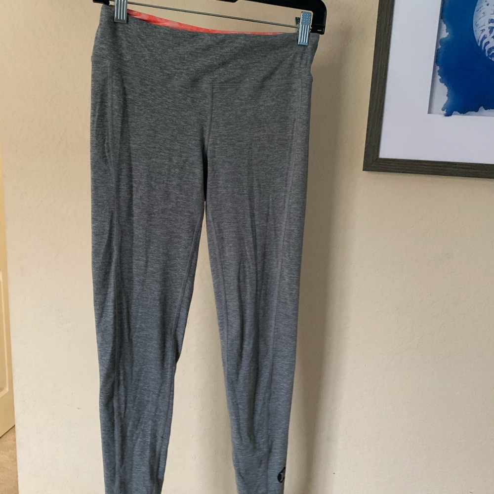 Gray Hurley leggings x Nike collab